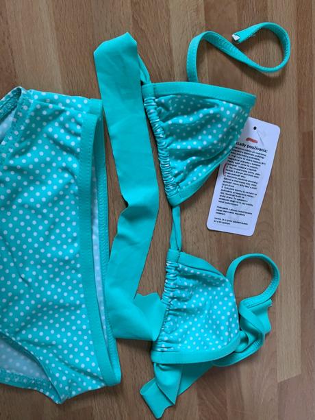 Dievčenské dvojdielne plavky, 104