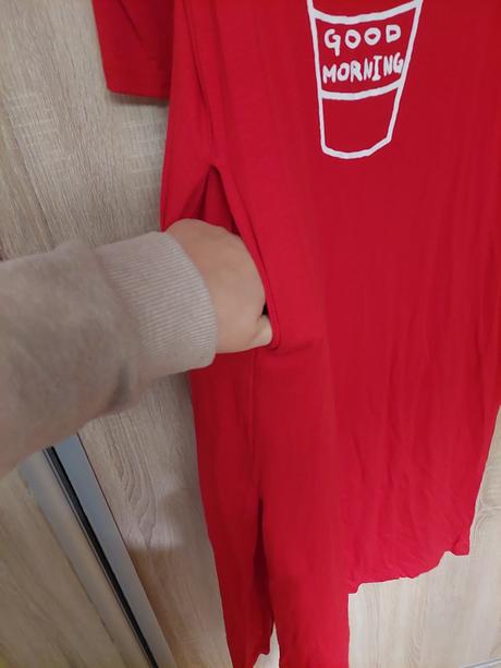 Predlzene tricko alebo midi saty, m