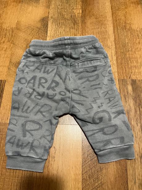 Nohavice, reserved,68