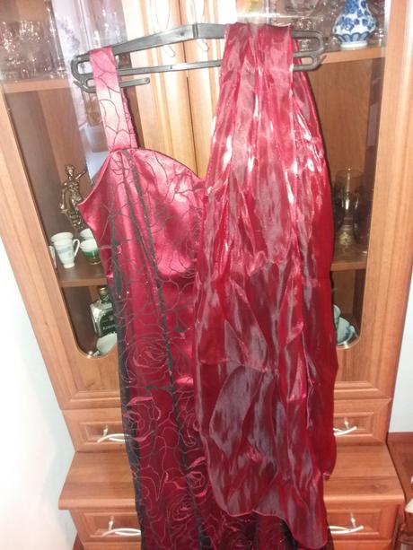 Dlhé spoločenské šaty 46, 46