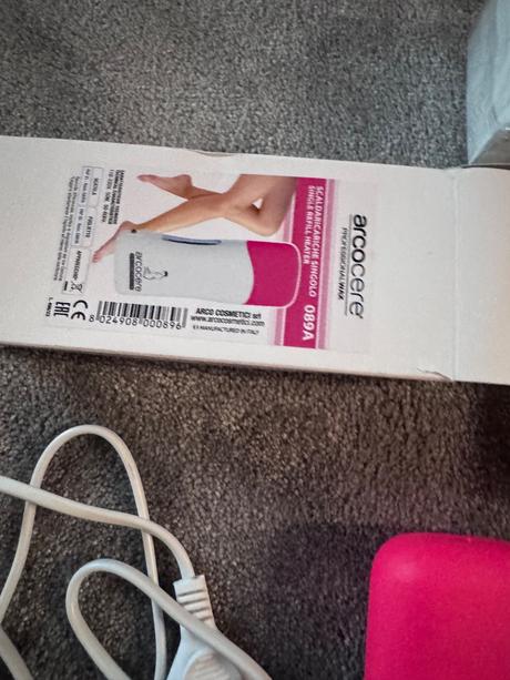 Prístroj, vodky a papiere na depiláciu, 