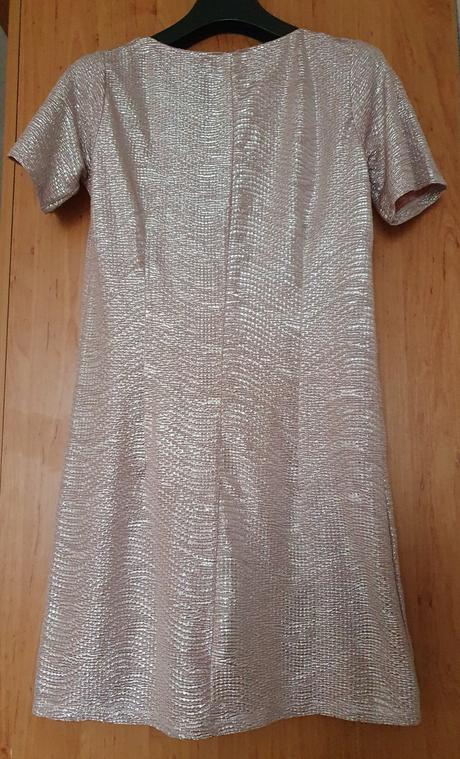 Kratke zlate šaty, s