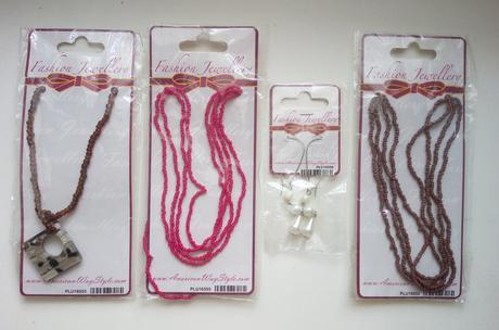 Mix nových dekorácii, bižutérie, doplnkov...,