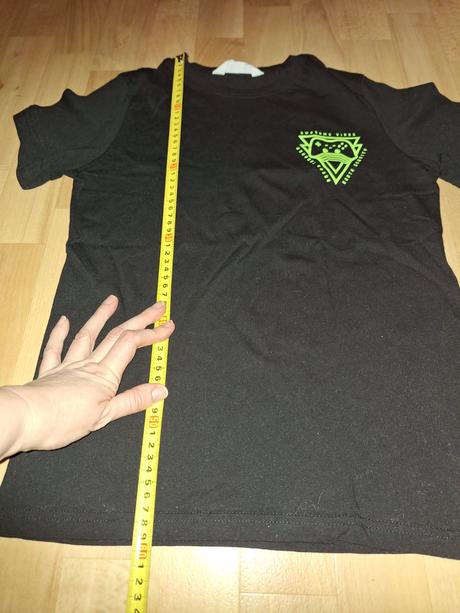 Tricko playstation, h&m,152