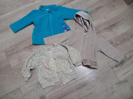 Dievcenske mikiny, 80