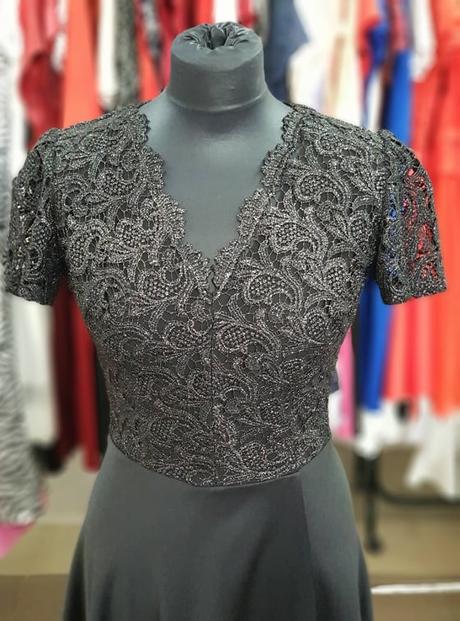 Čierne spoločenské šaty - s, s