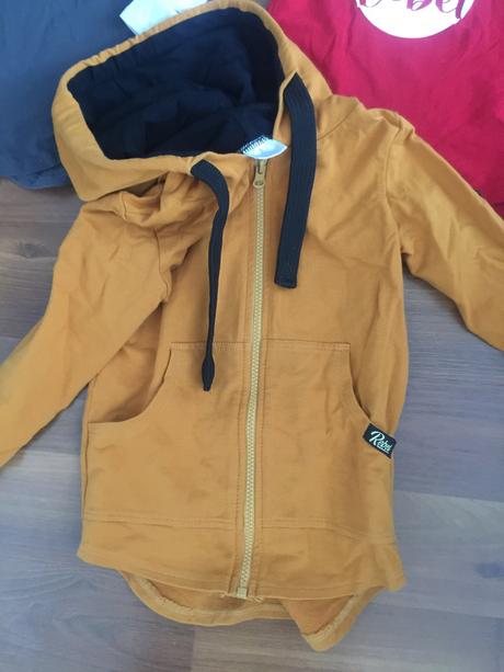 Rebel tricka a mikina, rebel,92