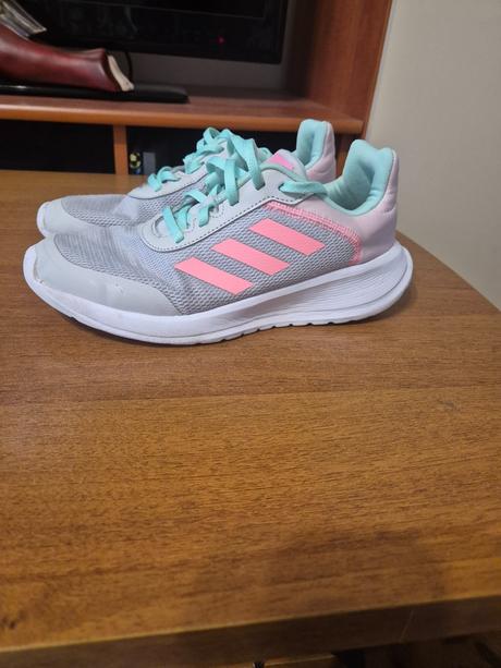 Ľahké tenisky, adidas,37
