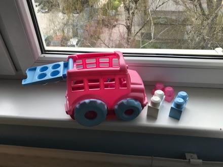 Autícko mega bloks -17x 25 x 17 cm,