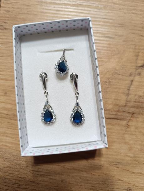 Strieborny set so zafirom, 