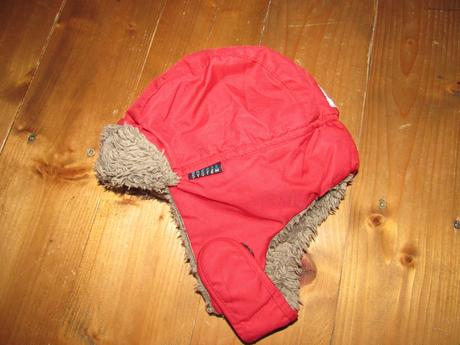 Teplučka huňatá čiapka so zapínaním, 80