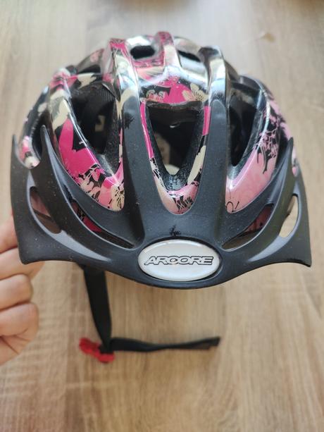 Dievčenská/ dámska prilba na bicykel veľ. s/m, s