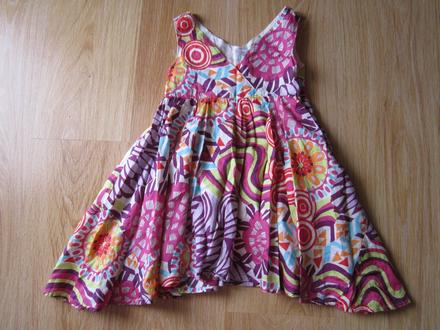 Šatičky--98/104, 104