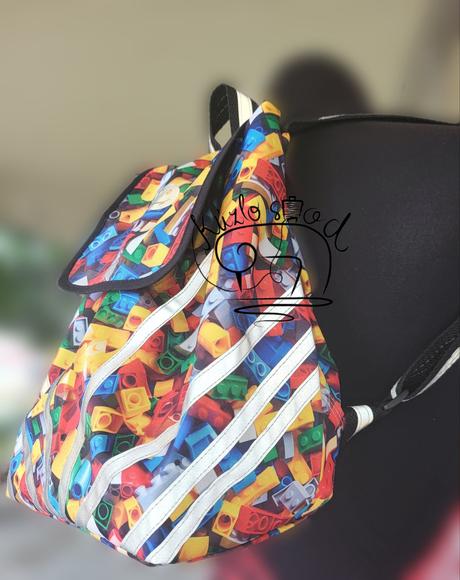 Batôžtek lego s reflexnými pásmi,