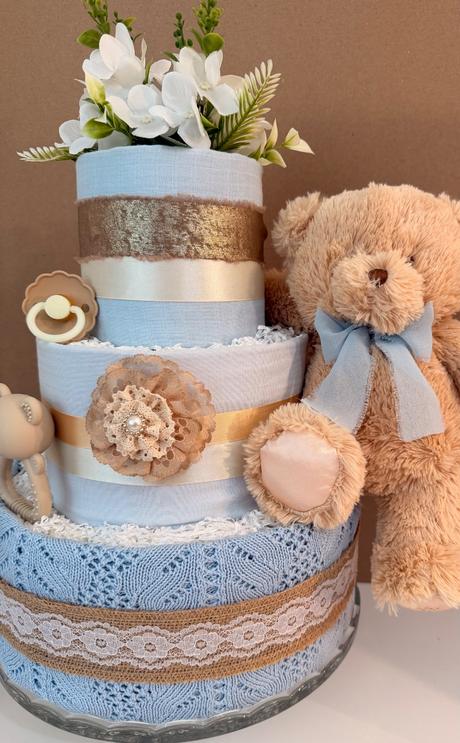 Elegantná plienková torta vo vintage štýle, 
