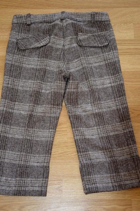 Kostým károvaný, 36