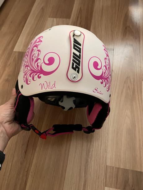 Lyžiarska prilba, s