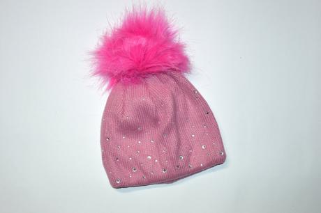 Čiapočka s brmbolcom, 92 - 158