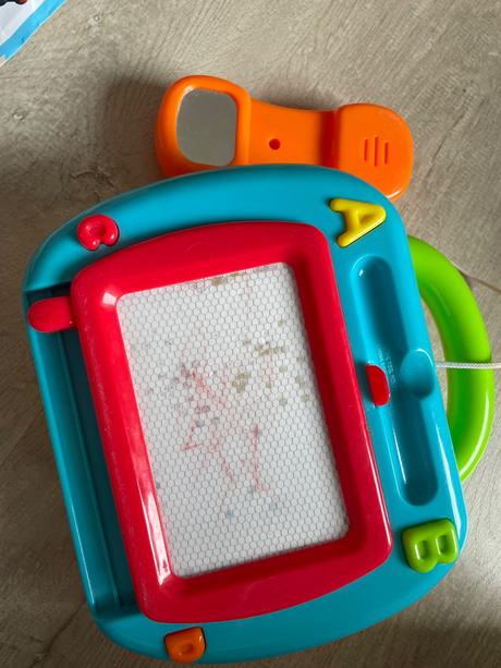 2 v 1 hraci telefón + kresliaca tabuľka,