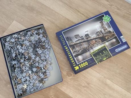 Puzzle 1000 svietiace, 