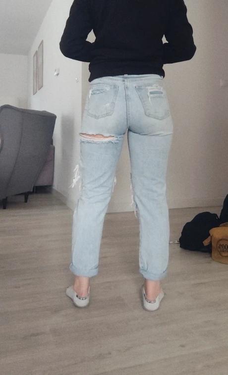 Dámske roztrhané rifle, 34