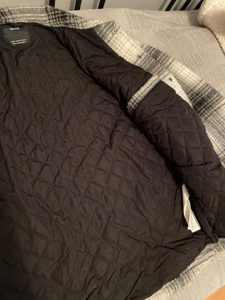 Košelová hrubšia bunda, bershka,170