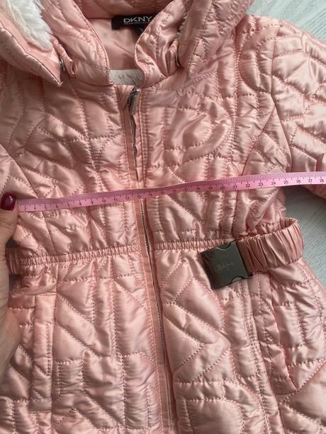 Tepla bunda, dkny,86