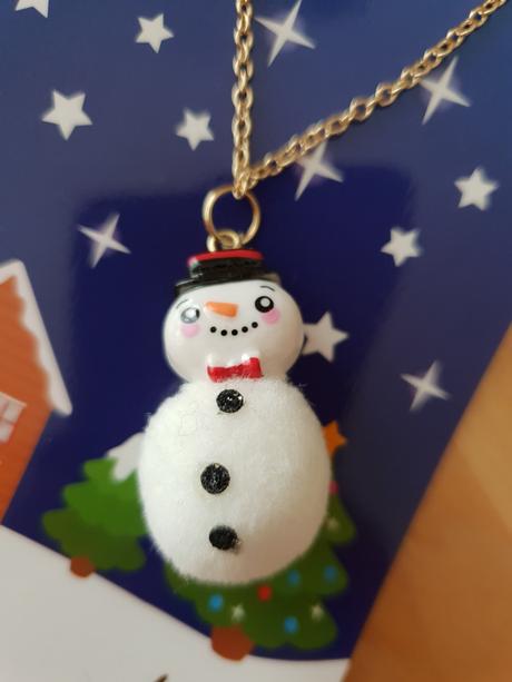 Náhrdelník so snehuliakom,