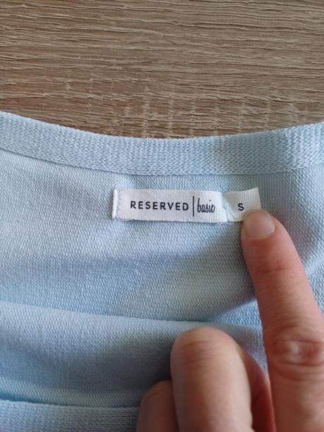 Modrý sveter, reserved,s