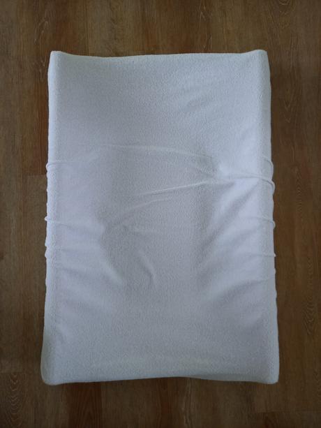 Prebaľovacia podložka s návlekom,