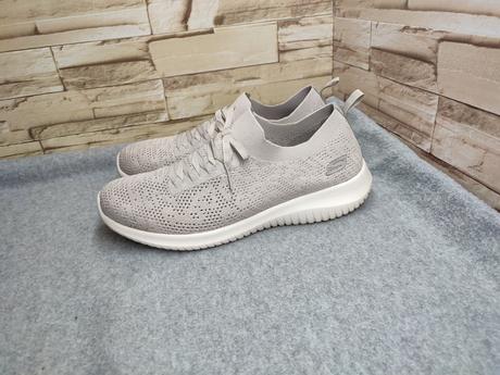 Skechers 41 - dámske dierkované našuchovačky, skechers,41