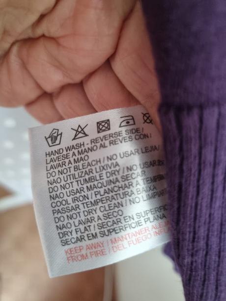 Fialový svetrík s kamienkami m, m