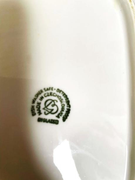 Stará porcelánová servírovacia misa,