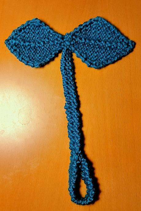 Organizér, držiak na slúchatká či káble, 