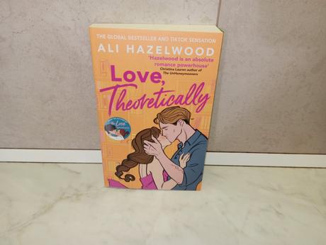 Ali hazelwood v anglickom jazyku, 