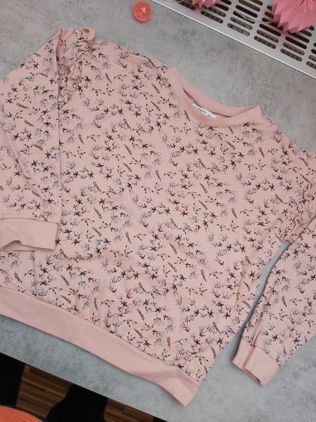 Mikinka cez hlavu vel.128, sinsay,128