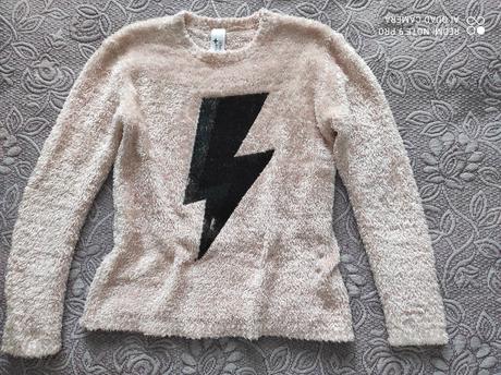 Chlpatý pulóver s flitrovou výšivkou zn. c&a, c&a,158