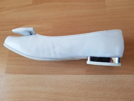 Dievčenské balerínky, 33