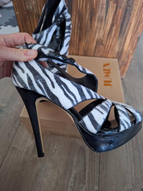 Sandalky zebra, 40