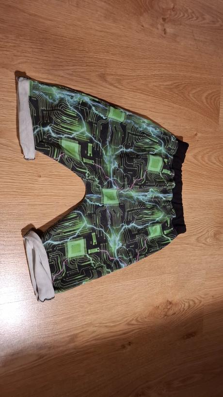 Kratke nohavice- aladinov strih, 122