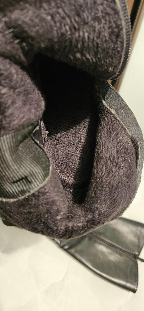 Cierne kozene cizmy v. 40, 40