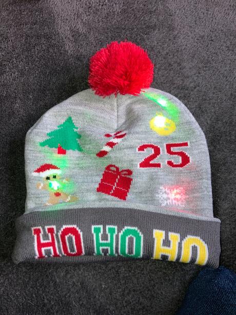 Svietiaca zimná čiapka, 146