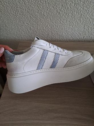 Kožené tenisky, 37