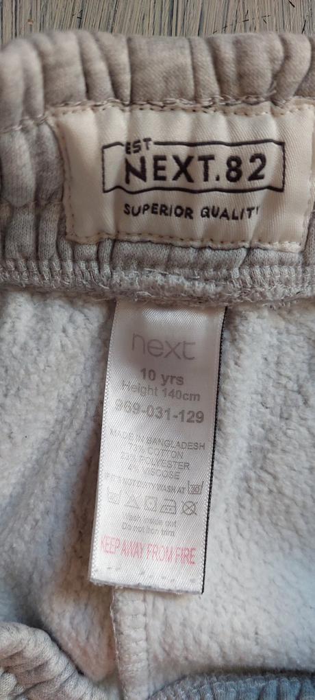 Sivé tepláky, next,140