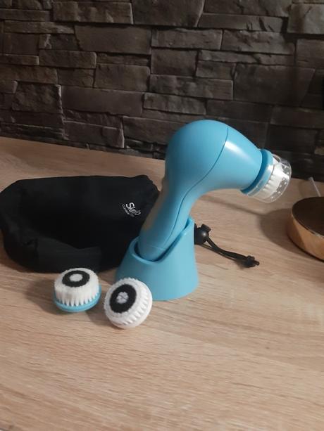 Strojček na čistenie pleti  skin pro, 