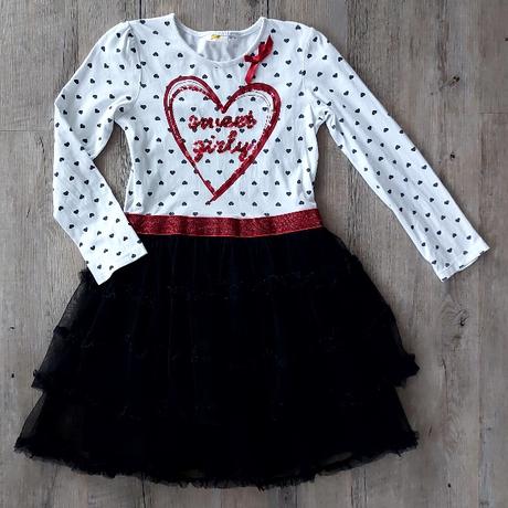 Šaty s tylovou sukňou, 122