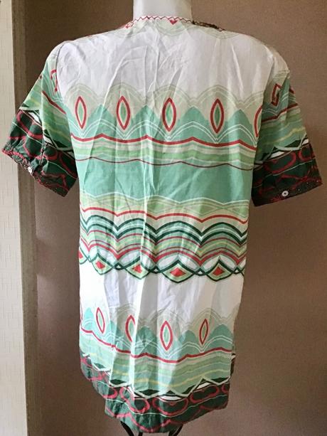 Krásna bluzka s vysivkou, 40