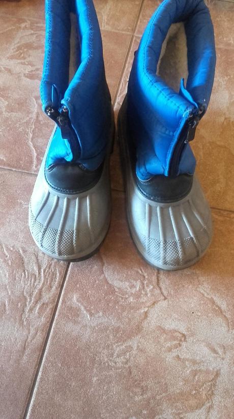 Cizmicky na zimu, authority,36