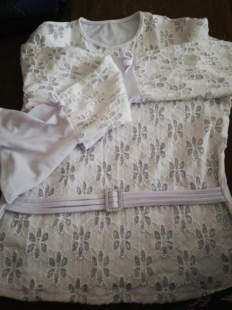 Slávnostné tričko, 158