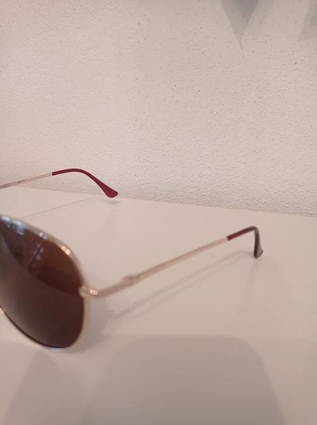 Dámske slnečné okuliare top stav uni, reserved